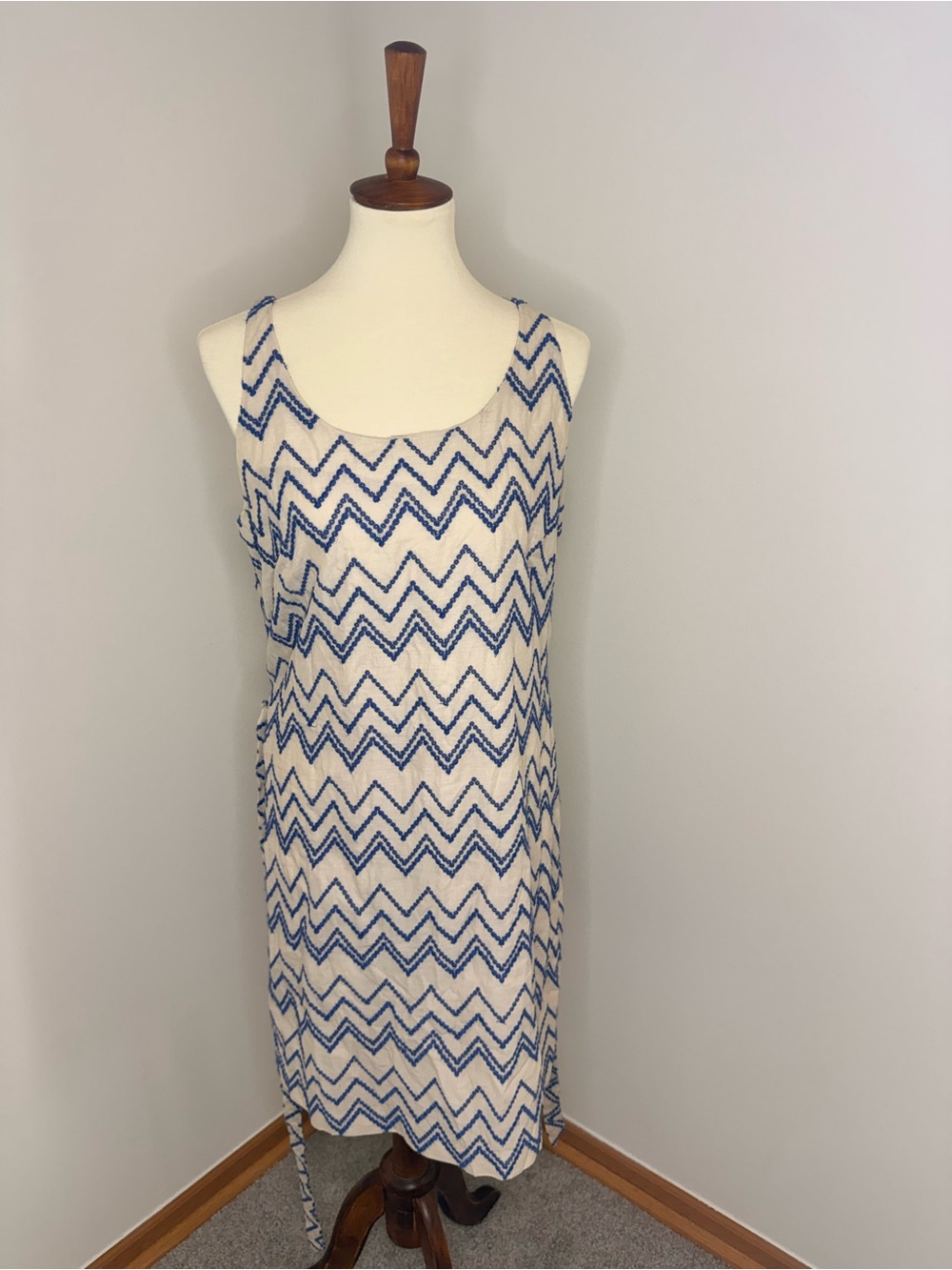 Preppy LOFT White and Blue Zigzag Midi Dress